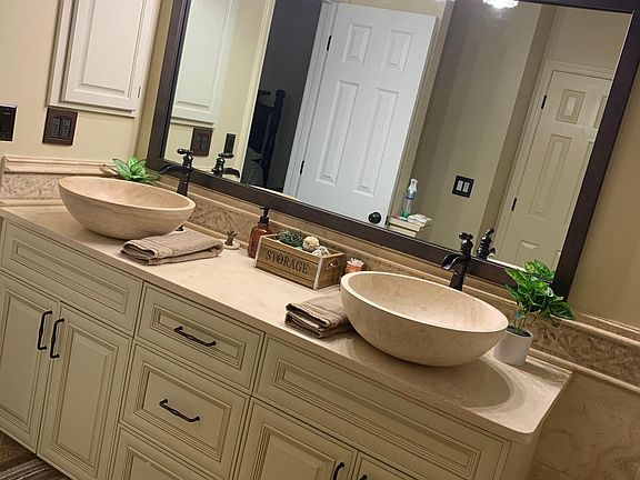 Fully renovated master bathroom