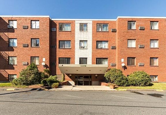 2nd image of 800 Governors Dr APT 34