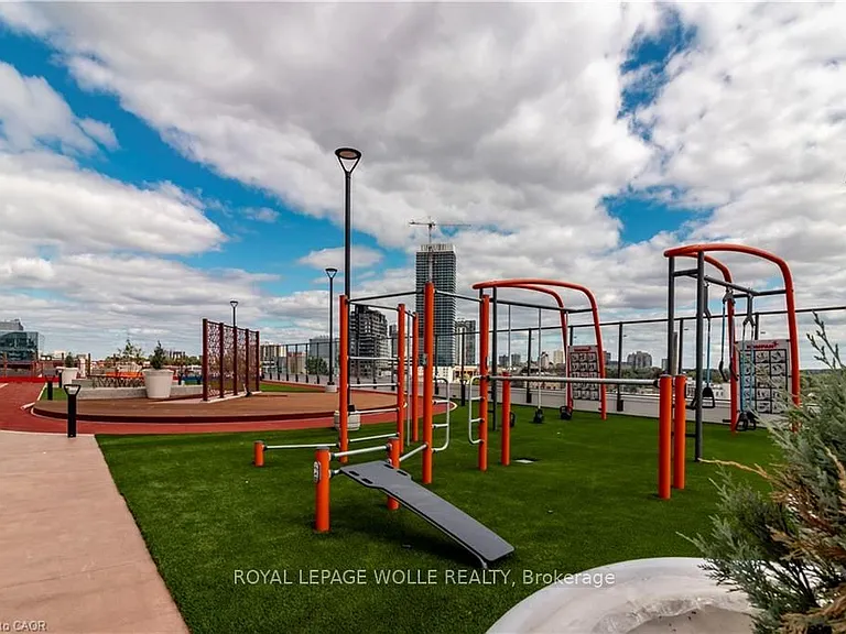 25 Wellington St S #2101 — Photo 19