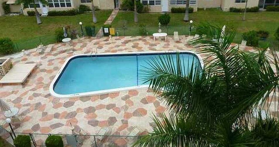 2nd image of 218 NE 12th Ave APT 307