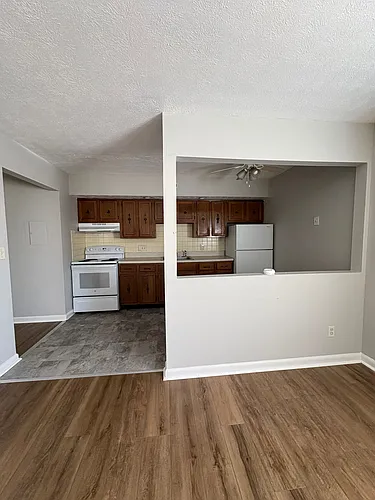 104 Lexington Ave Photo 1