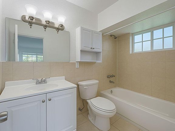 4th image of 3350 NE 16th Ter #1