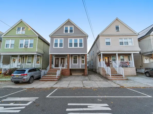 170 West 10th Street image 1 of 19