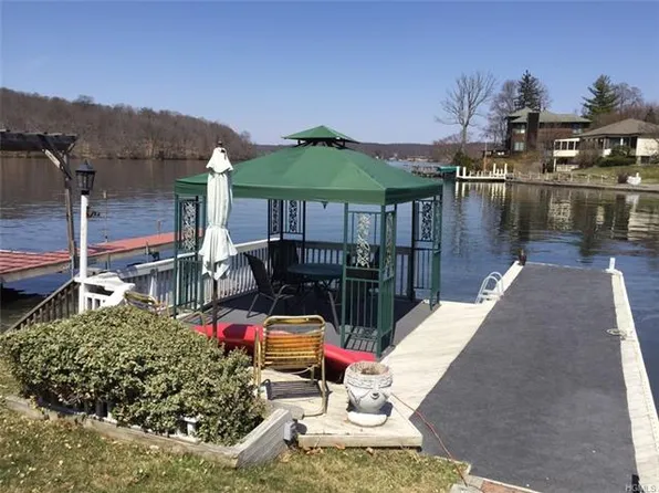 789 S Lake Blvd, Mahopac, NY 10541