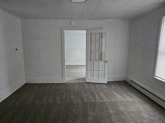 3rd image of 365 Pennsylvania Ave