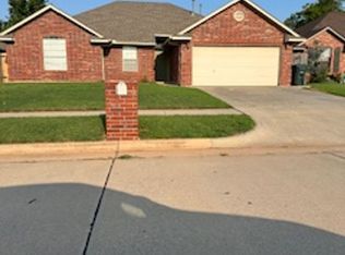 716 Eastridge Dr, Yukon, OK 73099