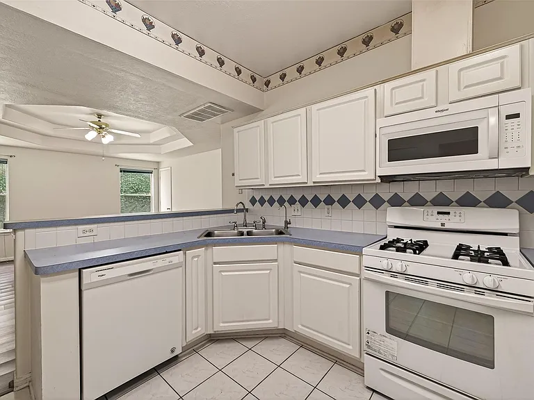 15903 Timber Chase Dr — Photo 20