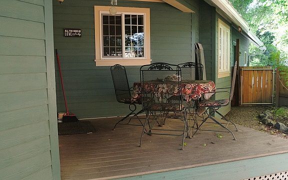 5th image of 809 W King Ave