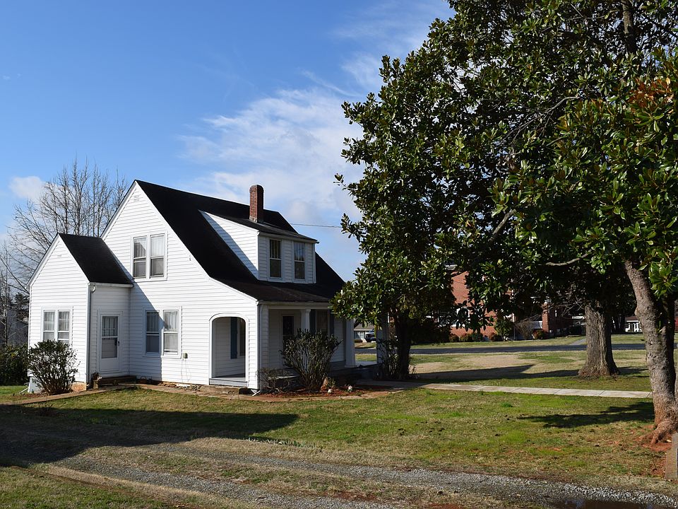 1st image of 230 Riverview St