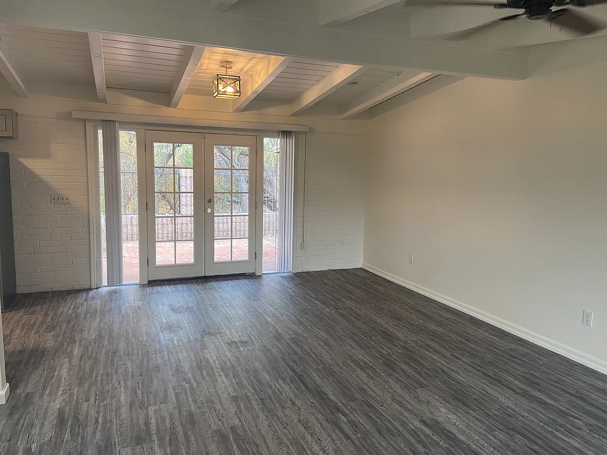 Building Photo - 421 N Olsen Ave #421