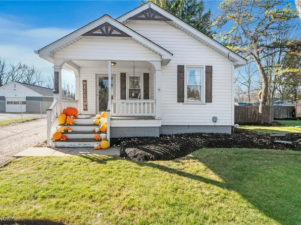 2578 Applegrove St NE, Canton, OH 44721