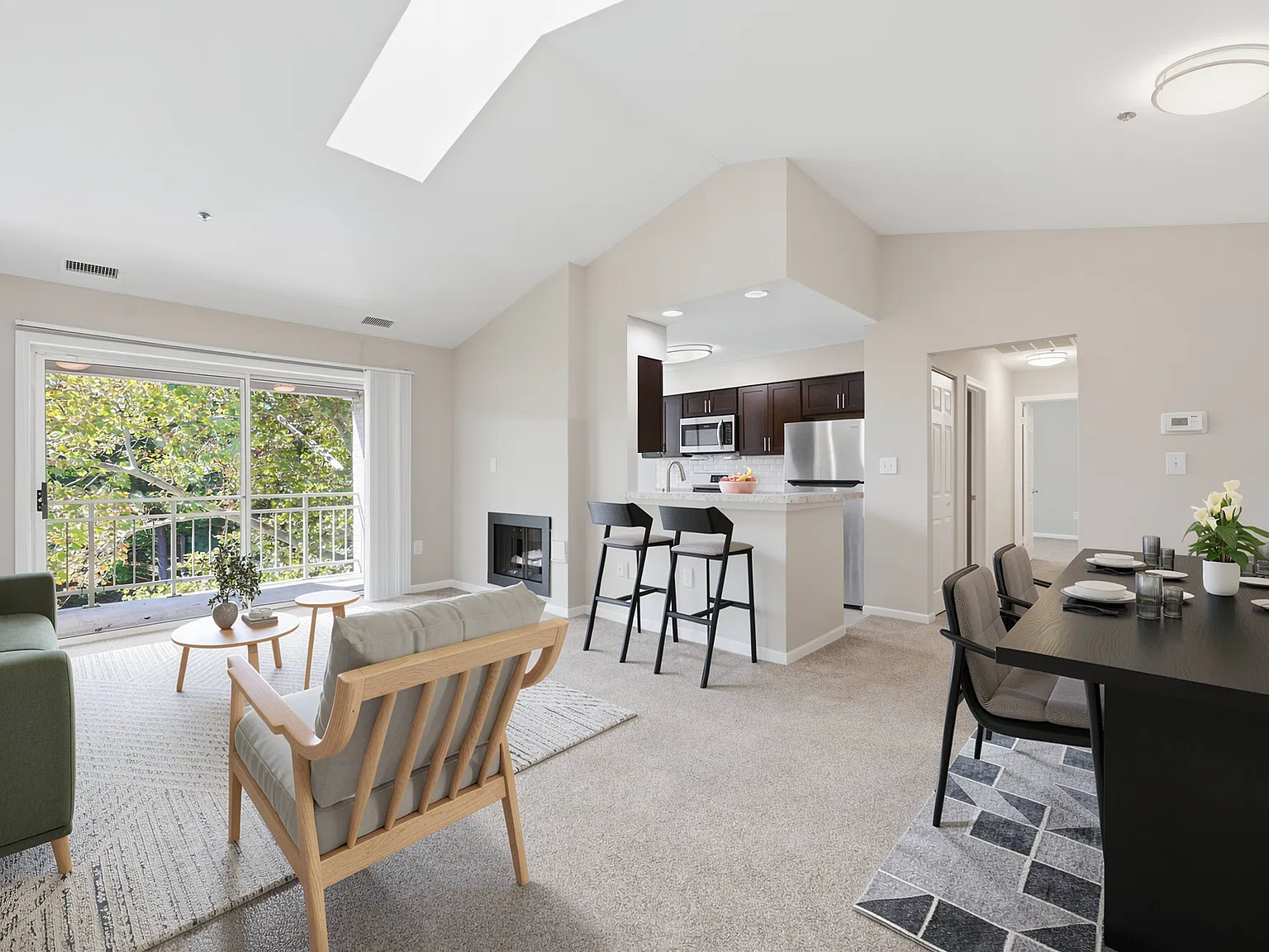 Yorkshire Apartments — Photo 4