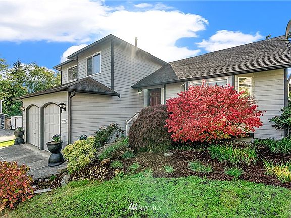 2nd image of 27306 Country Pl NW