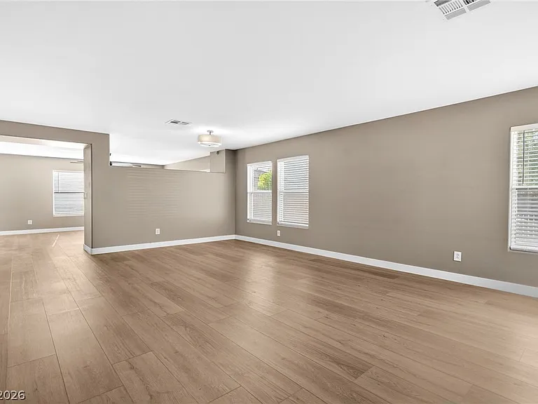 6117 Brenneman St — Photo 5
