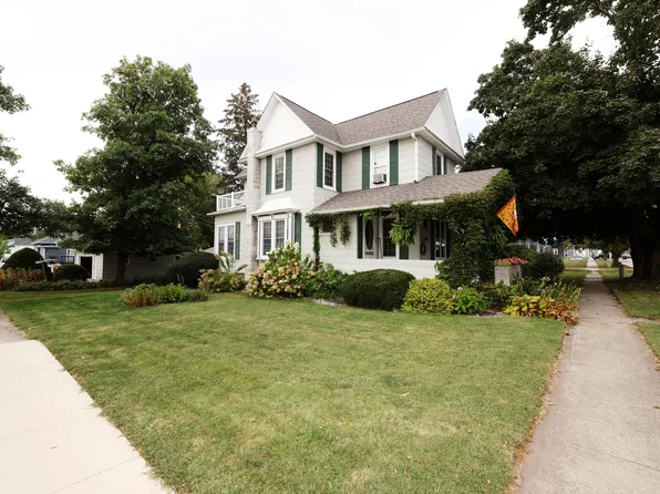 216 E 2nd St, Madrid, IA 50156