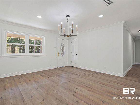 5th image of 4156 Furman Dr