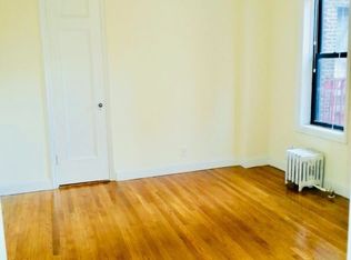 3175 29th St APT A5, Astoria, NY 11106