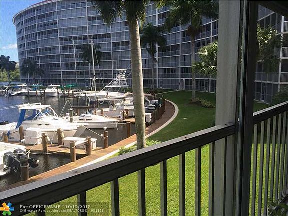 3rd image of 1427 E Hillsboro Blvd APT 229