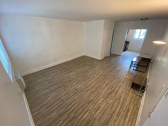 4th image of 200 NE 85th St #12
