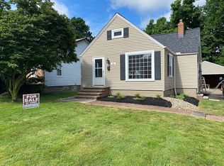 1132 Belrose Rd, Mayfield Heights, OH 44124