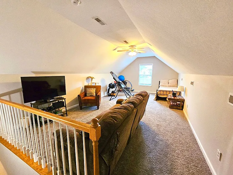 2871 Prince Dr — Photo 11