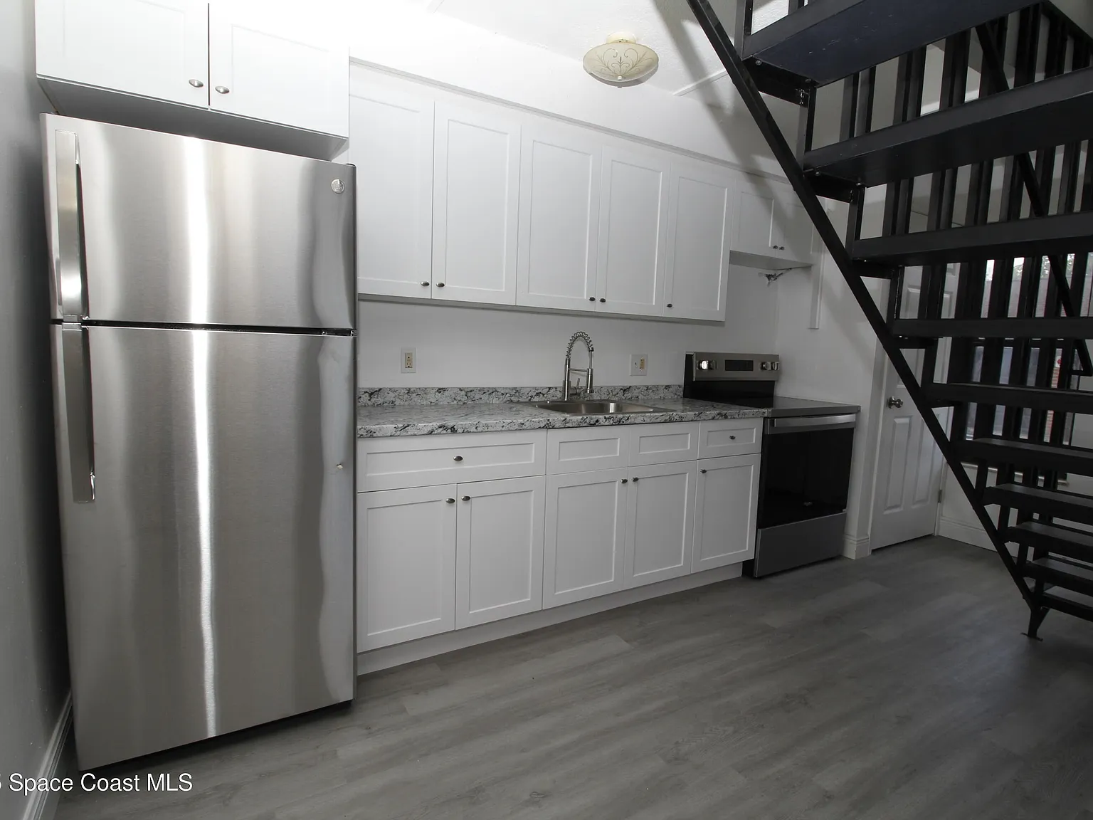 1 bed, 1.0 bath, 672 sqft, $1,350 — Photo 3