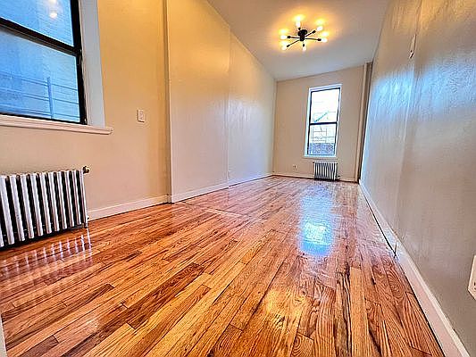 4th image of 2318 Bedford Ave #1C