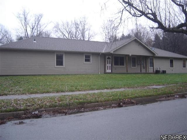 1st image of 1733 & 1735 Mohawk Dr