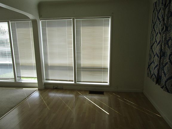 5th image of 881 So Summitt Ave
