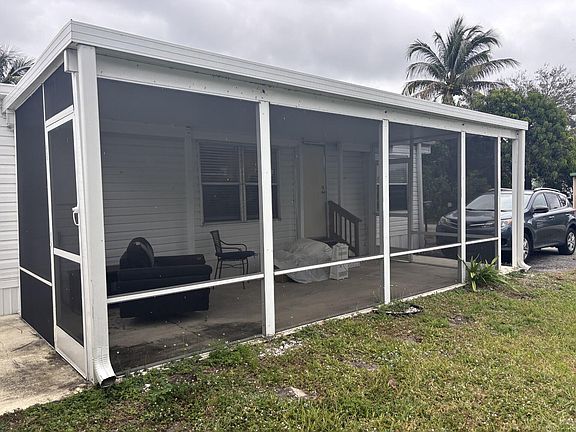 5th image of 709 NW Almond Drive