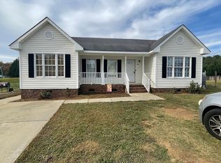 11498 Village Square Dr, Middlesex, NC 27557