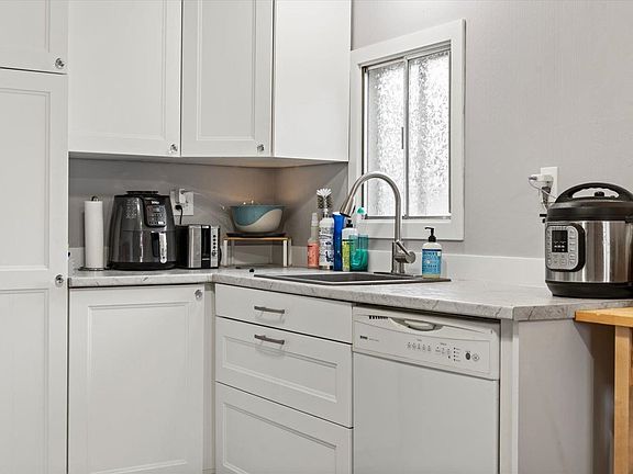 5th image of 45640 Watson Rd #60