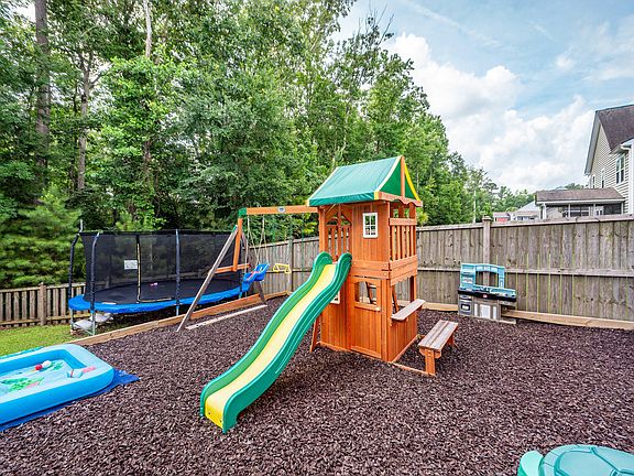 3rd image of 9836 Black Tupelo Ln