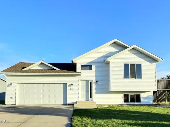 2900 Belgian Bnd SE, Mandan, ND 58554