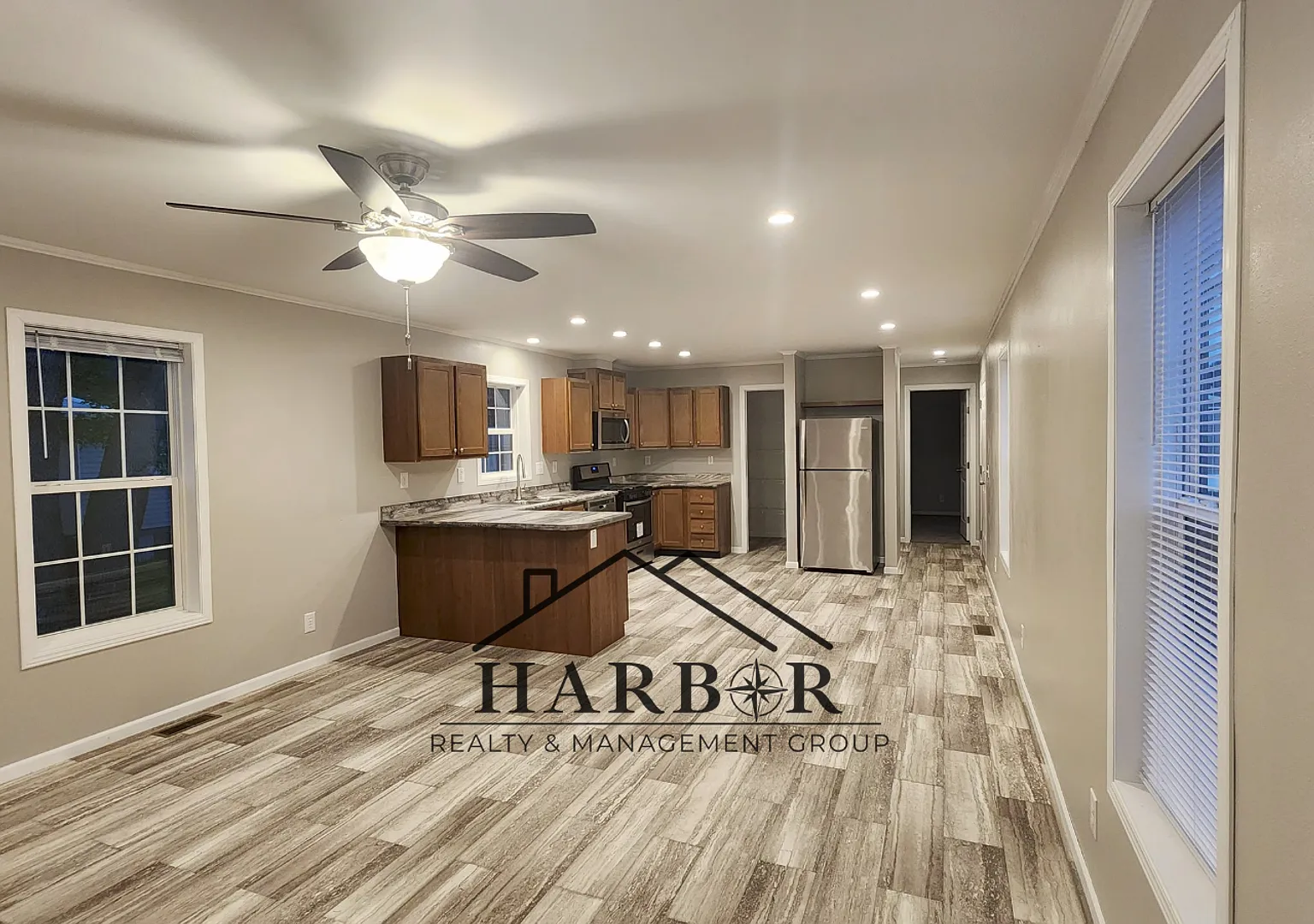 Single Family Manufactured Home — Photo 4