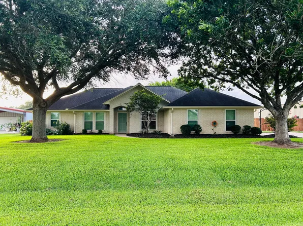 249 Park Ln, Victoria, TX 77904