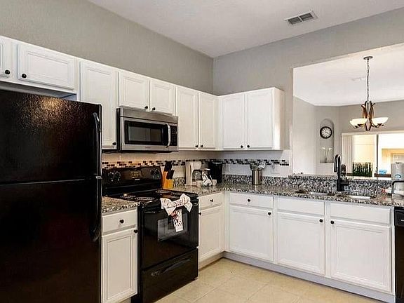 3rd image of 111 Napoli Dr