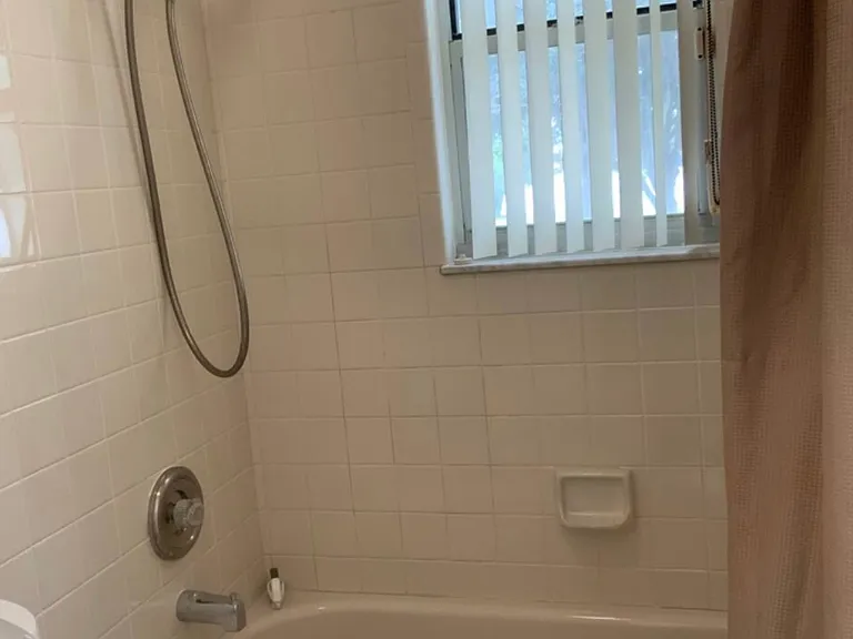 Hamptoncrest 201 Cir — Photo 11
