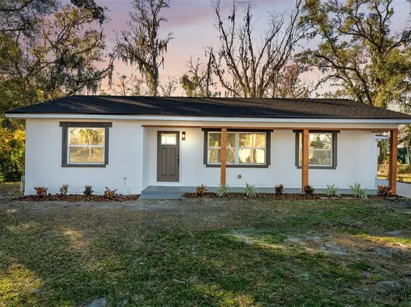 707 E Gilchrist St, Plant City, FL 33563