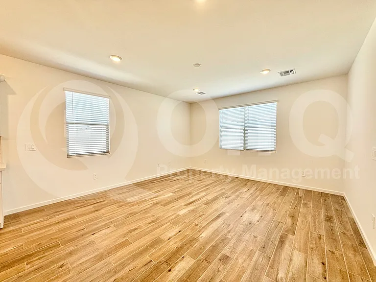 4281 W Hannah St — Photo 9