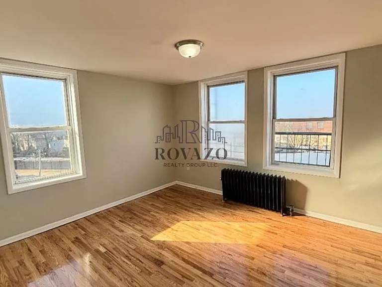 76 N 9th St #14AA — Photo 5