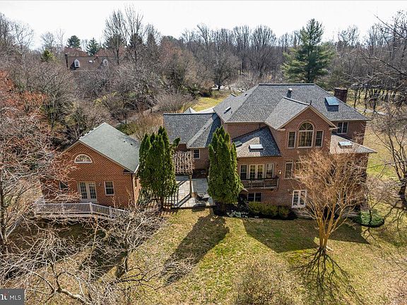 3rd image of 13635 Maidstone Ln