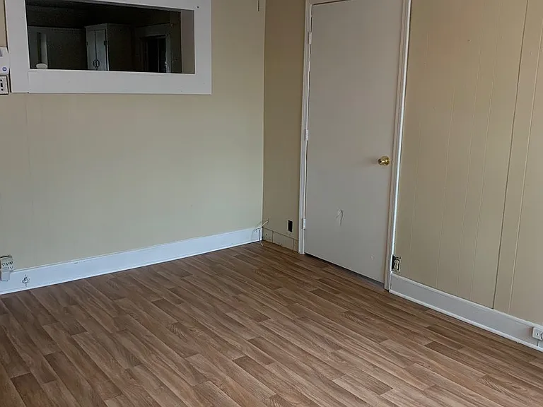 309 E Cedar St — Photo 8