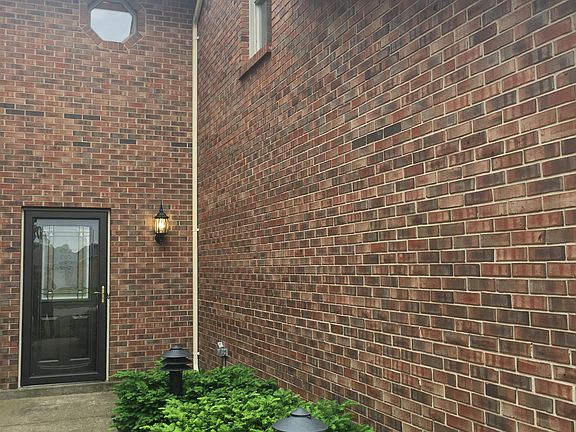 5th image of 615 Mumford Dr #C