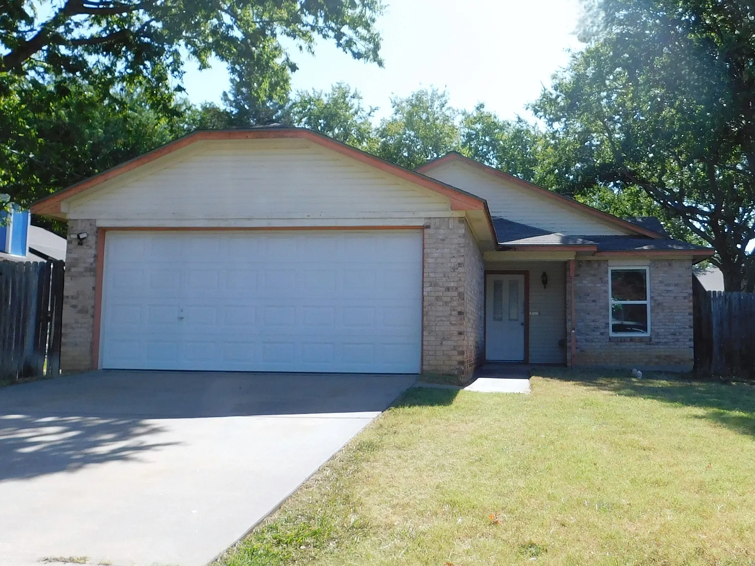 3 bed, 1156 sqft, $1,750 — Photo 4