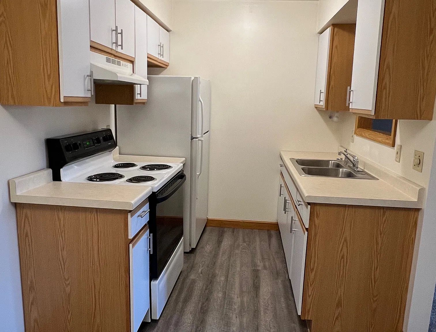 1 bed, $930 — Photo 2