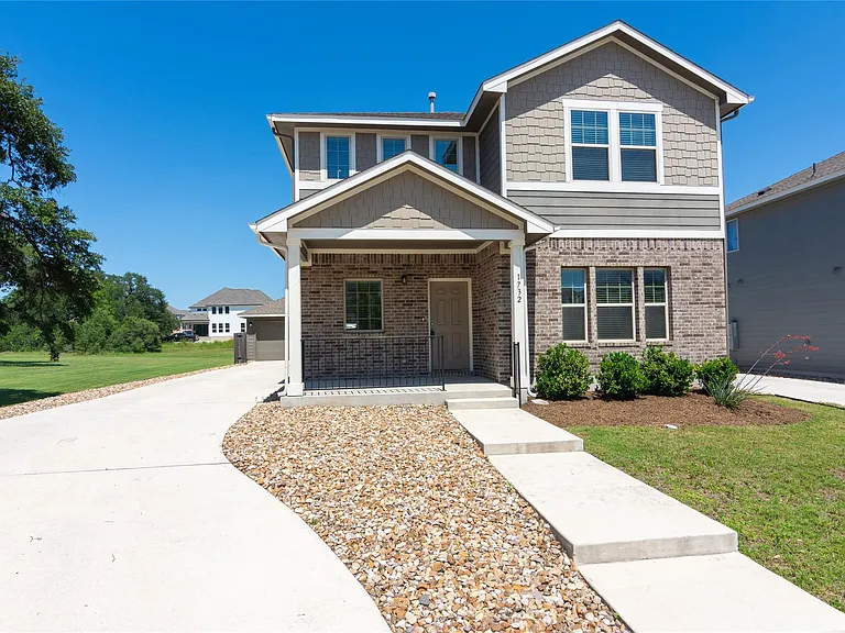 1732 Lakota Ln — Photo 3