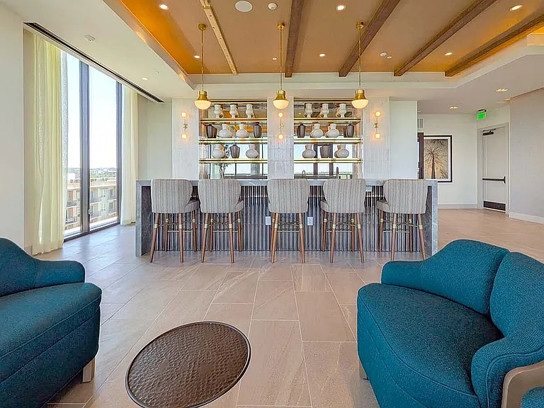 Terrace Lounge