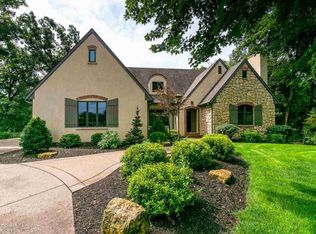 28213 230th Street Ct, Le Claire, IA 52753