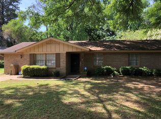 2405 Valley Creek Cir, Selma, AL 36701